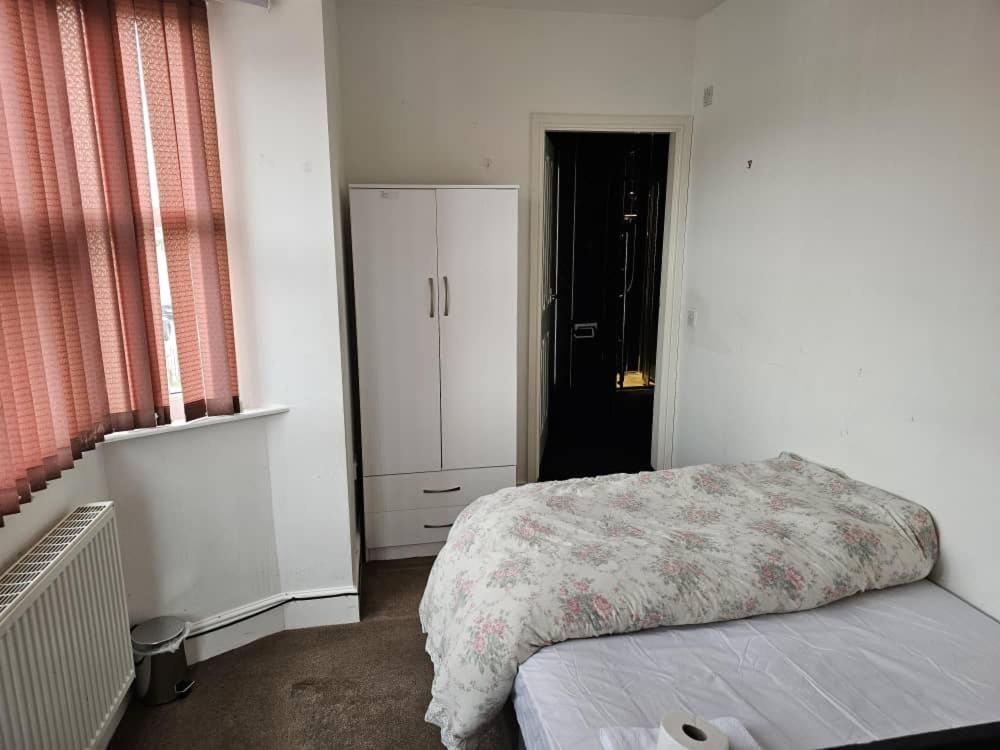 Available Rooms At Buckingham Road Doncaster Exterior photo