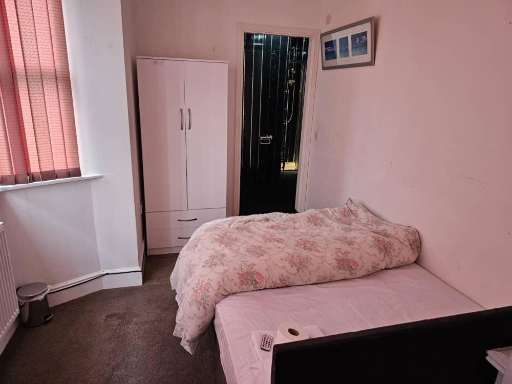 Available Rooms At Buckingham Road Doncaster Exterior photo